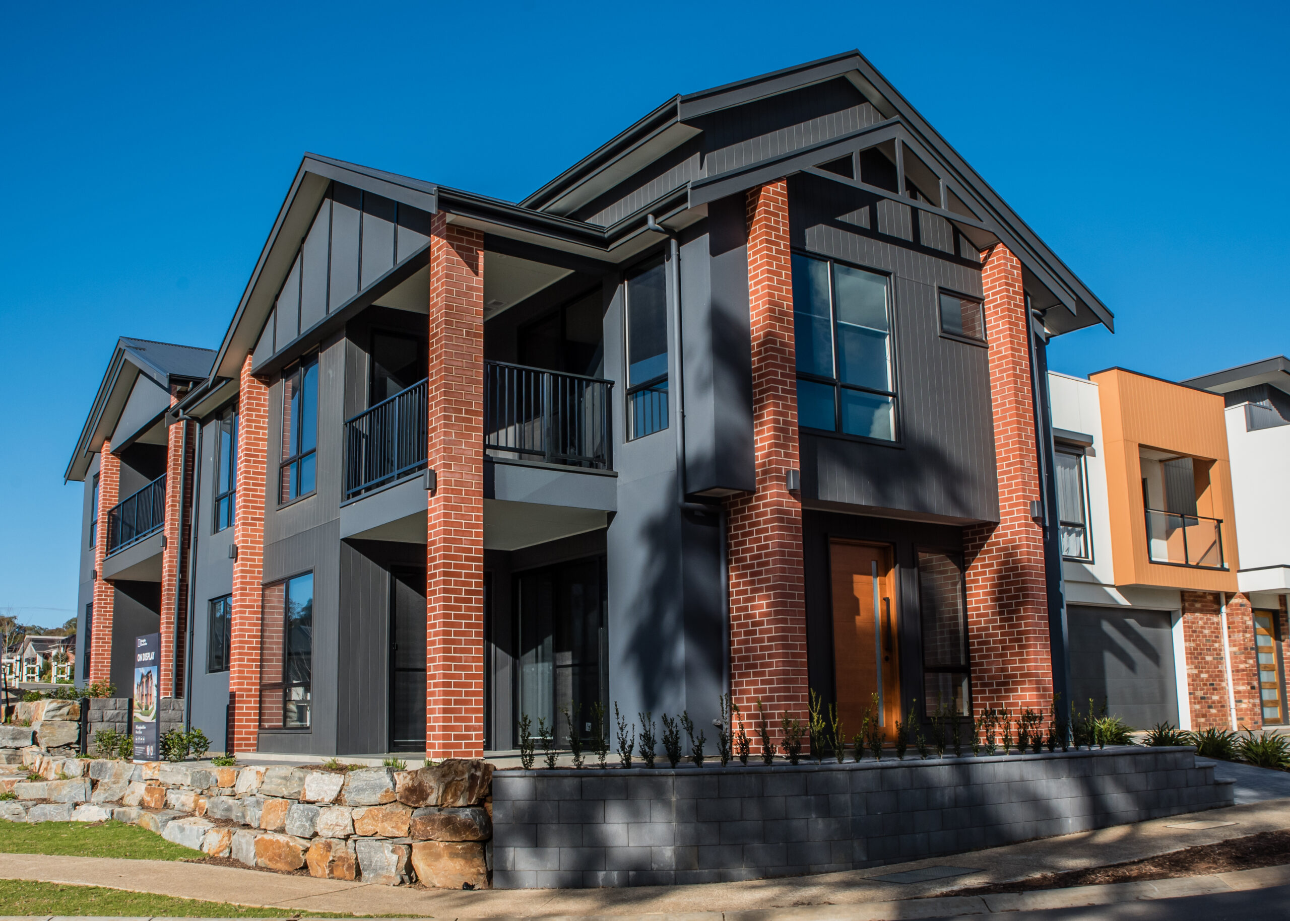 29_SpringbrookDr_FronExterior (5)